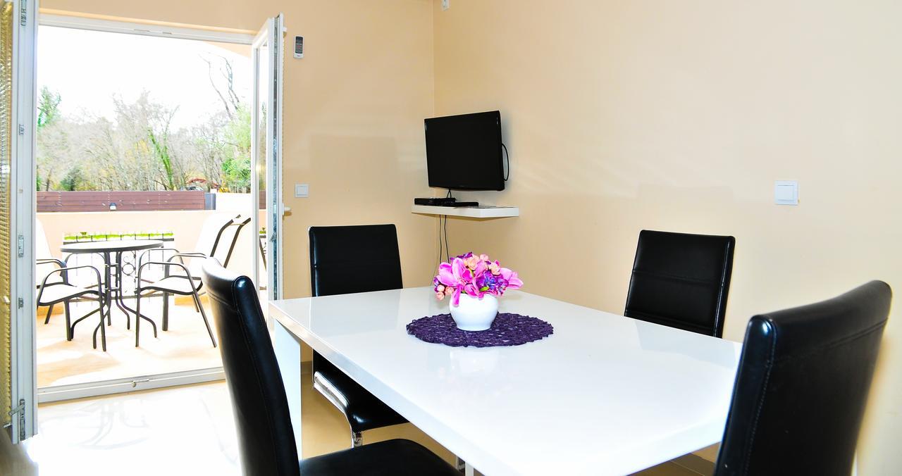 Apartmani Bulajic Tivat Zewnętrze zdjęcie
