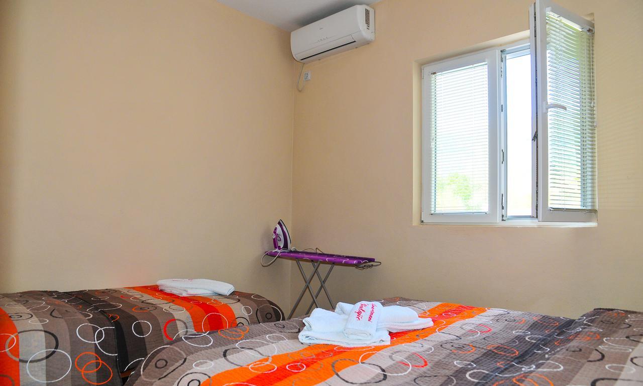 Apartmani Bulajic Tivat Zewnętrze zdjęcie